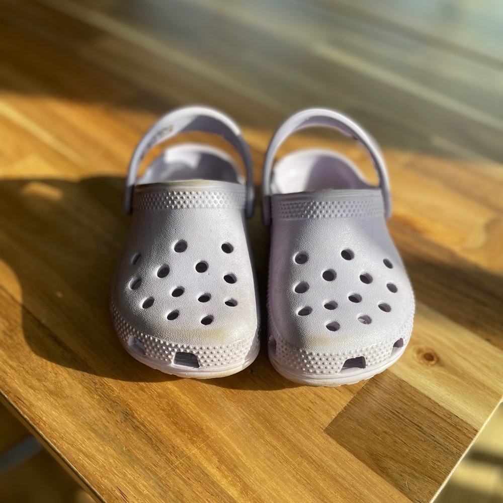 Girls crocs